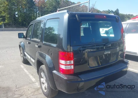 2010 Jeep Liberty Sport z USA, uszkodzony, nr VIN 1J4PN2GK5AW177820